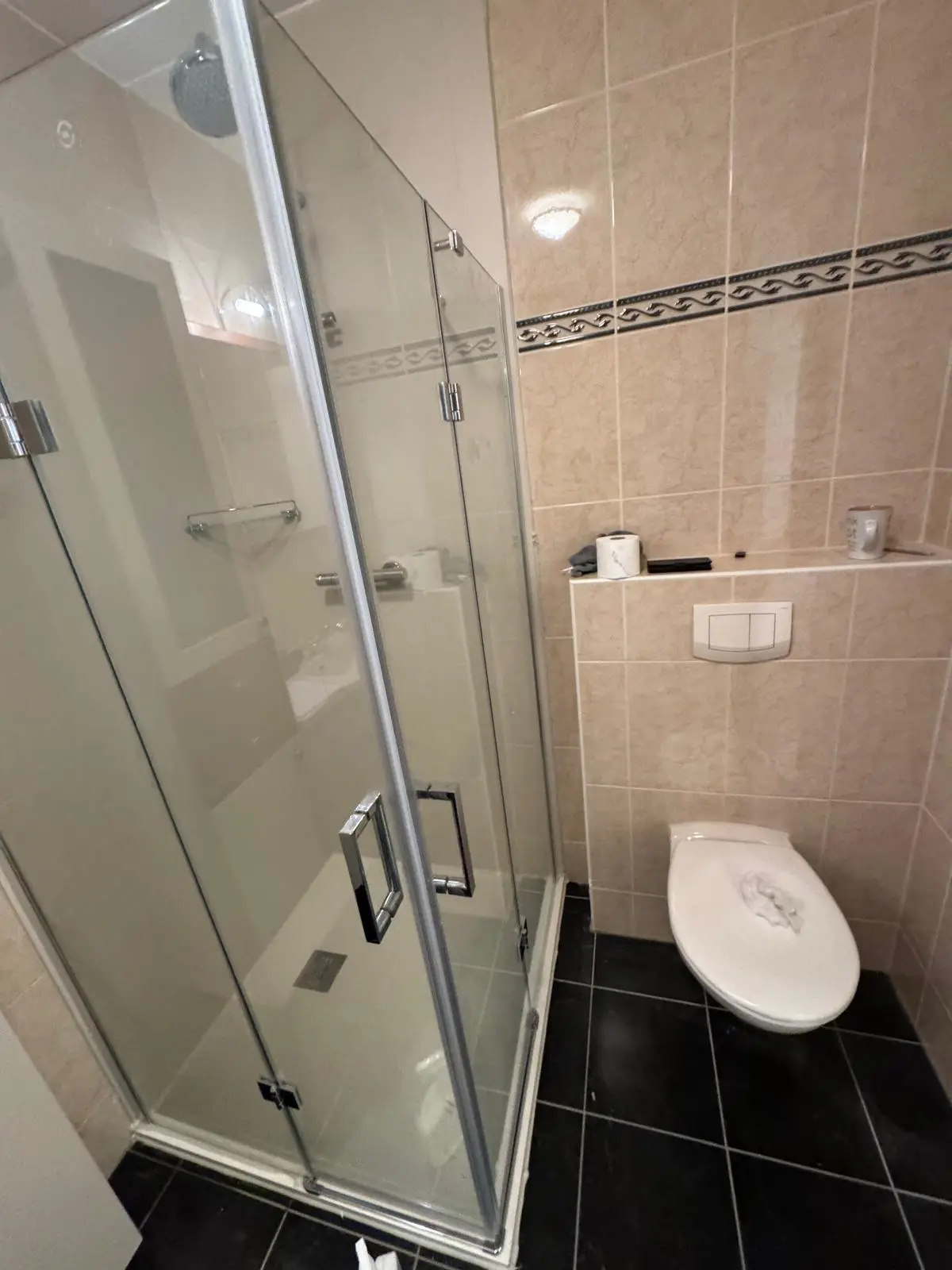 Marmerlook badkamer voor renovatie
