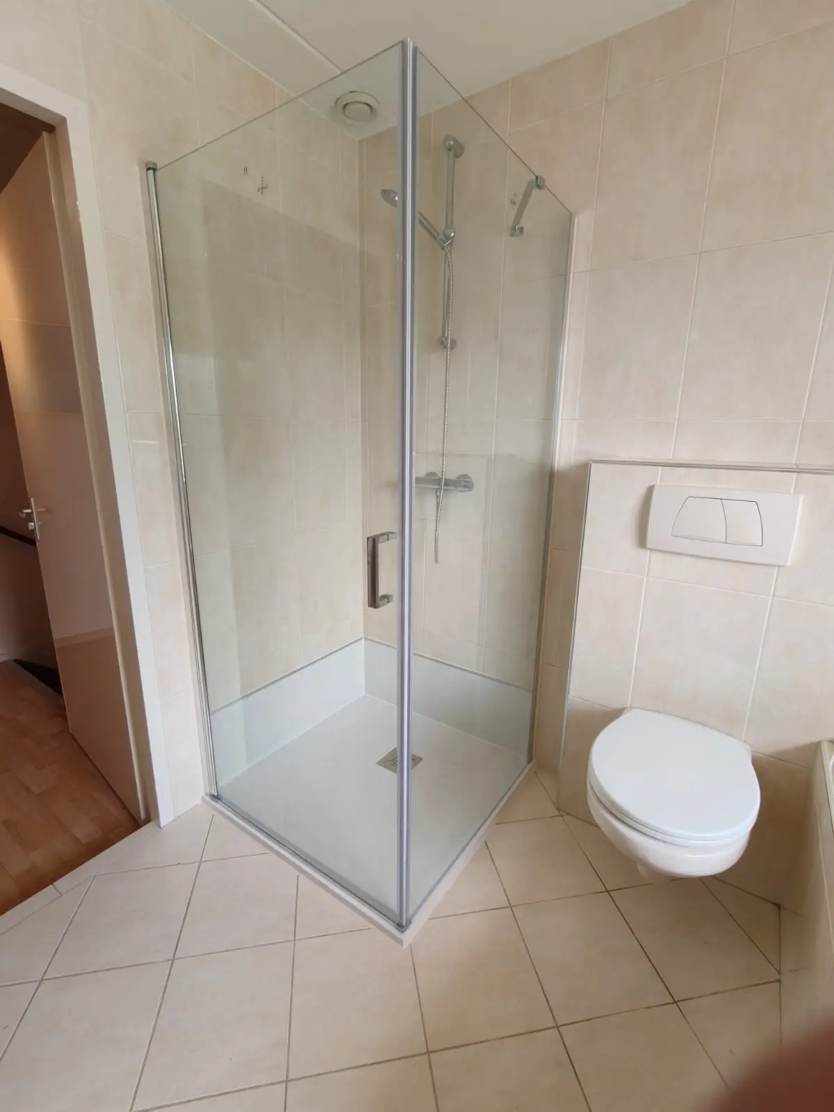 Marmerlook badkamer voor renovatie