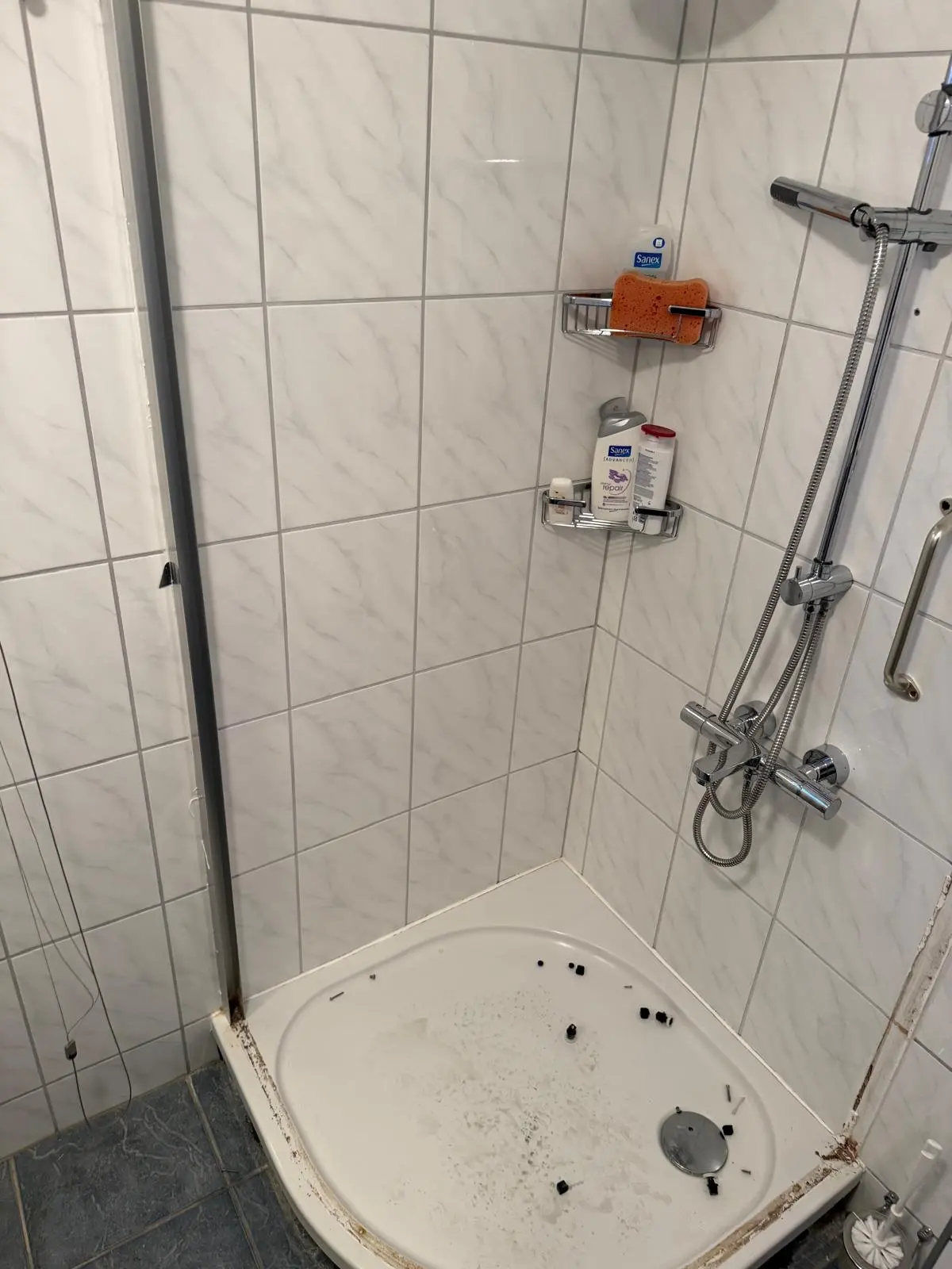 Marmerlook badkamer voor renovatie